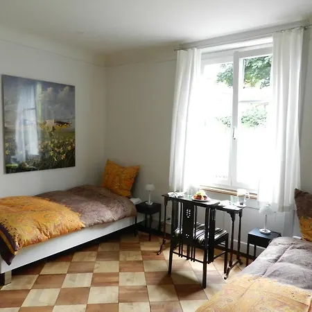 Bed & Breakfast Daisy's *